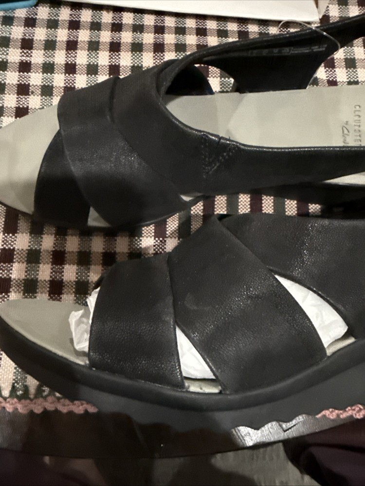 Clarks Cloudsteppers Adjustable Cushionsoft Women’s Sandals Black Size 9.5