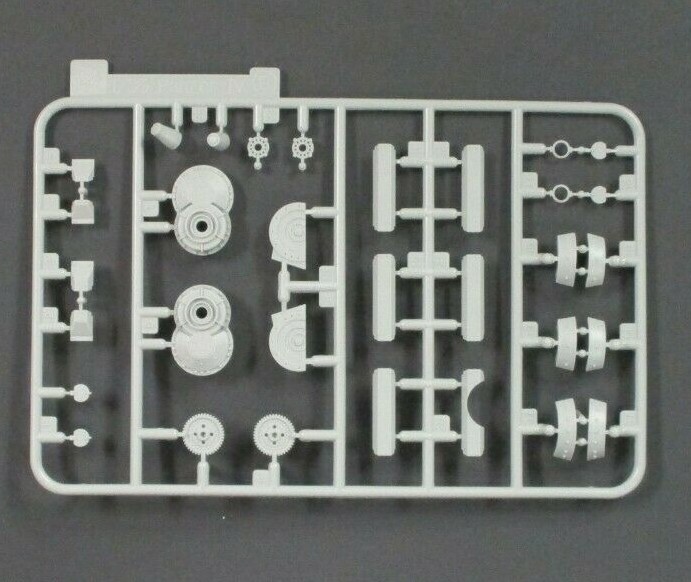 1/35 Scale Cyber Hobby Sturmpanzer IV Early Parts Tree B Kit 6497