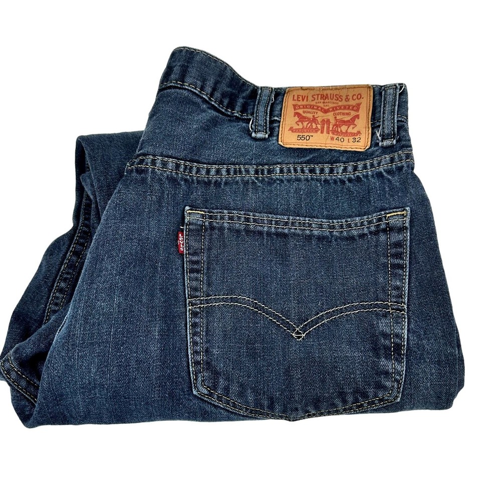 Levi's 550 Jeans Mens 40x32 (38x30 ACTUAL) Blue Relaxed Fit Straight Leg Denim