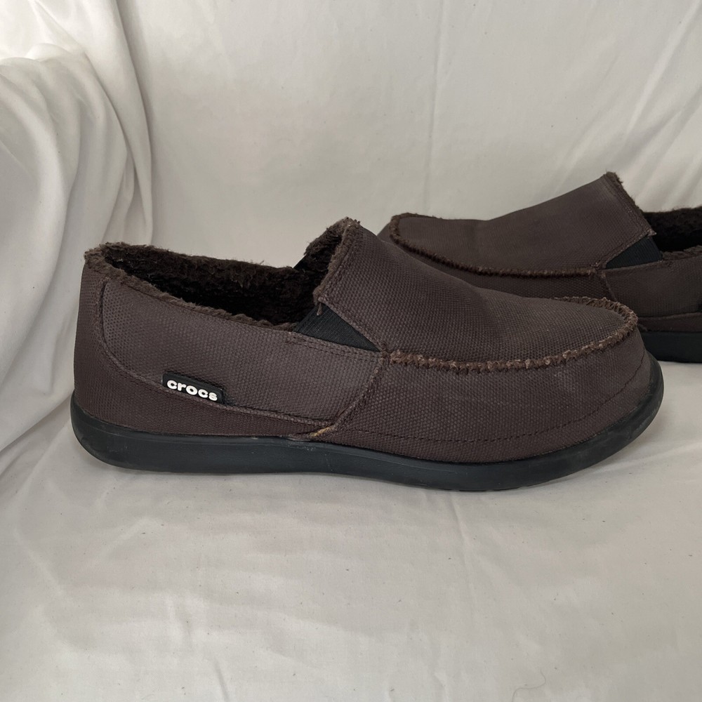 Crocs Santa Cruz Slip On Canvas Loafers Faux Fur Lined Men's Size 11 Brown Shoes