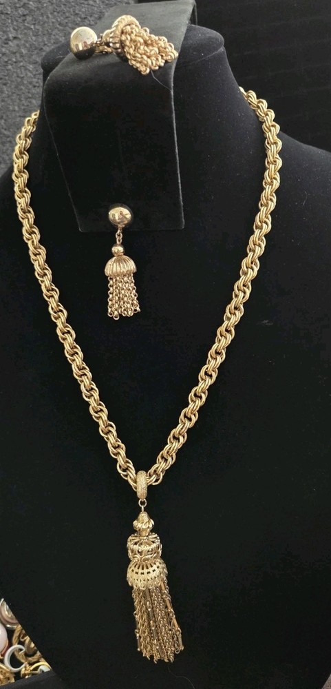 Vintage Monet Damita Necklace & Crown Trifari Earrings Gold Tone 24