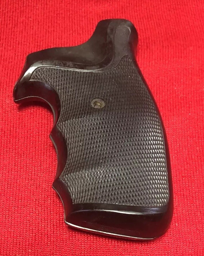 Pachmayr Presentation Ruger Security Six Finger Groove Grips