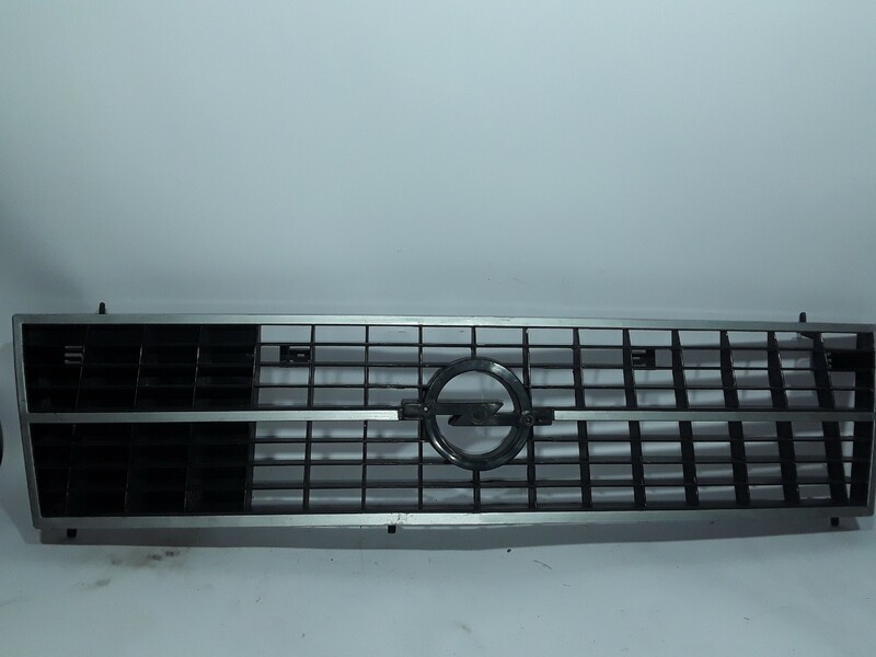NO REF front grille Opel Kadett D 1.3 1979 1380893