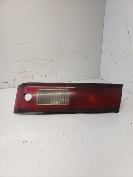 Passenger Tail Light Lid Mounted Nal Manufacturer Fits 97-99 CAMRY 1034781