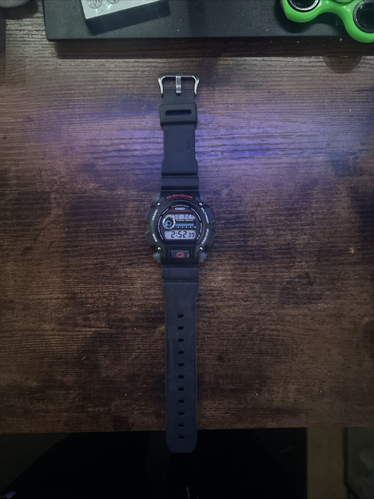 Casio G-SHOCK Men's Black Wristwatch - DW-9052-1V