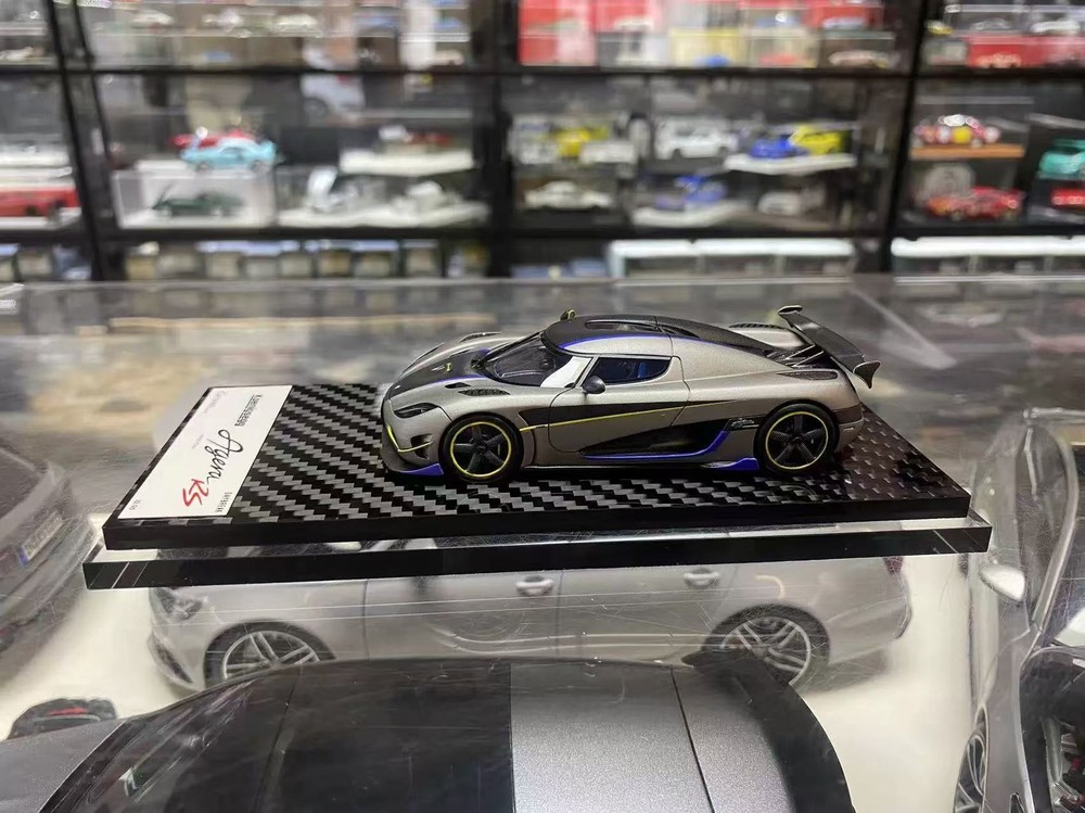 GRYNING 1:43 DAYBREAK Koenigsegg AGERA RS Dark Grey/Carbon Diecast Car Model