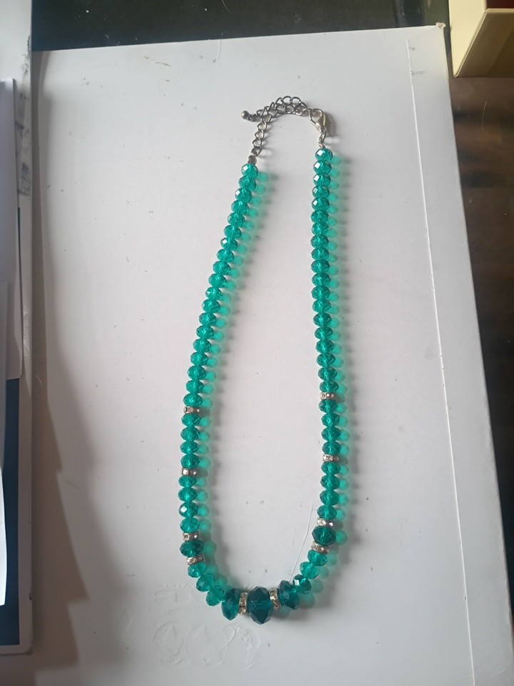 Vintage Green Crystal & Rhinestone Bead Necklace Single Strand Faceted Glass 18”