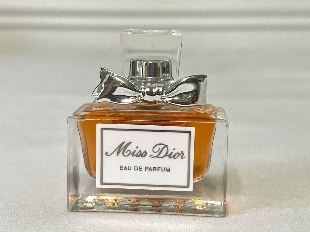 Mini Sale: New Miss Dior EDP 5ml Travel Spray No Box