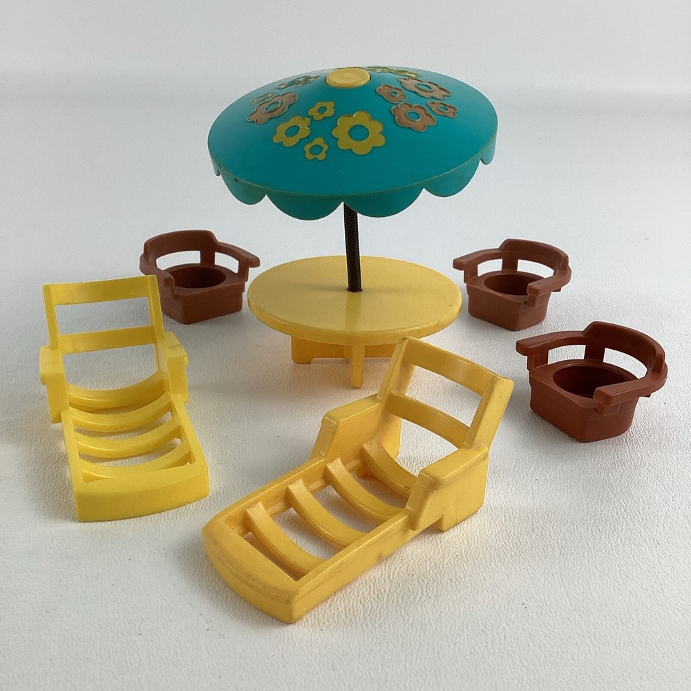 Fisher Price Little People Beach Day Umbrella Table Lounge Chairs Lot Vintage 42-image