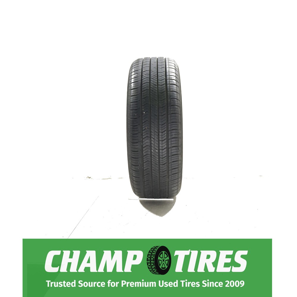 Set Of 4 P215/55R18 Kumho Solus TA51 All Season 95 V Used 7/32nds