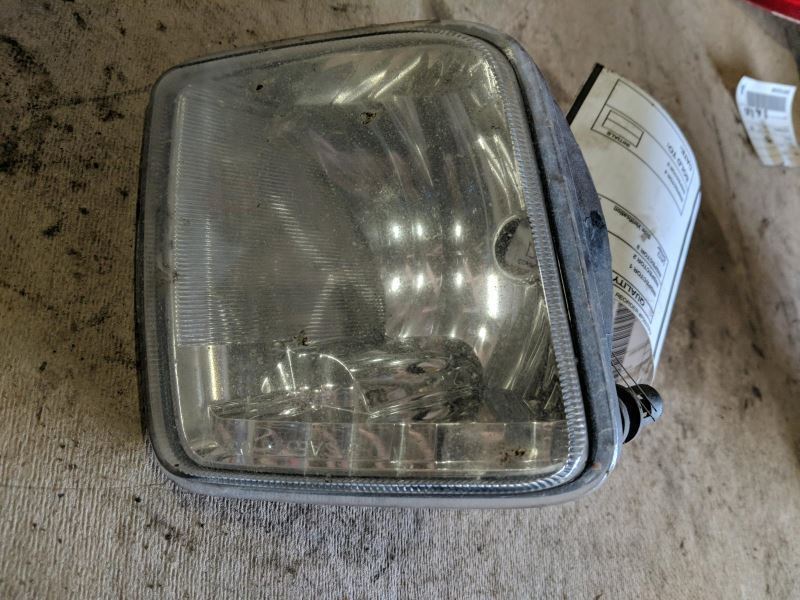 08-11 Mazda Tribute Passenger Corner Park Fog Light 1064633