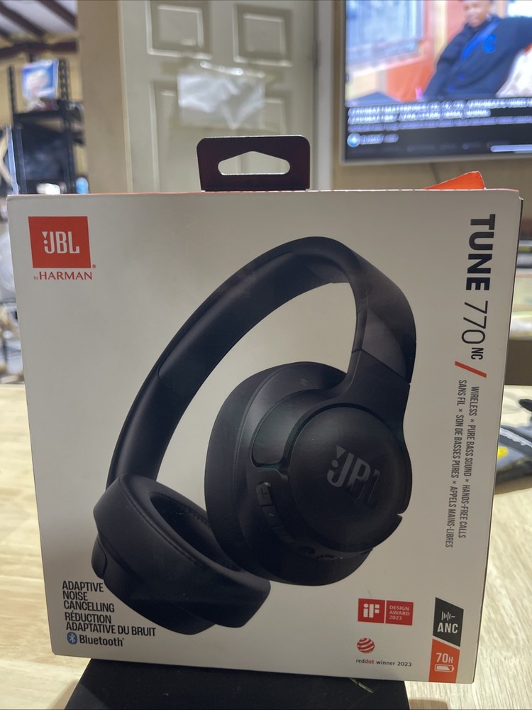 JBL Tune 760NC Wireless Over-Ear Noise Cancelling Headphones in White