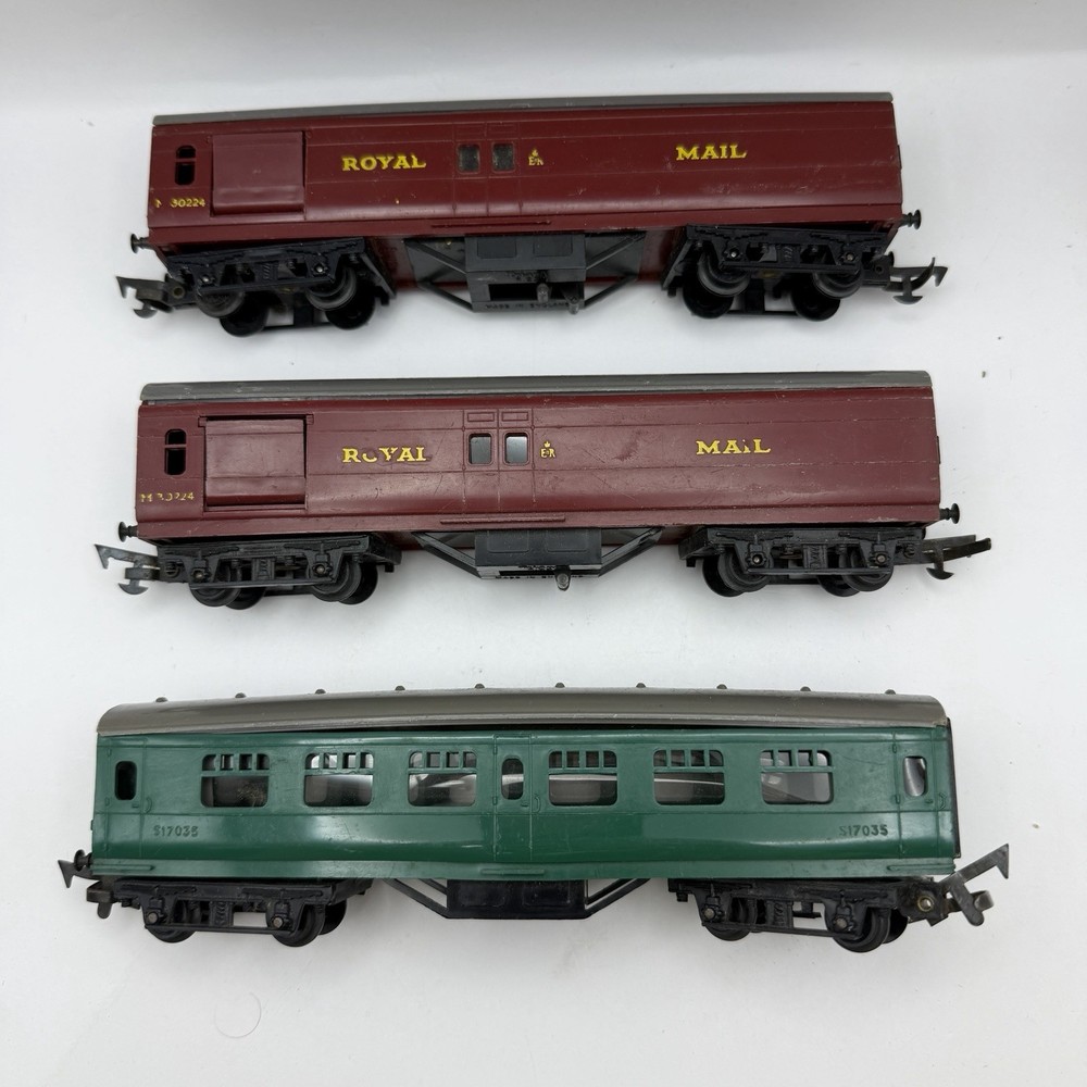 Triang Hornby OO Gauge Model Railway Royal Mail / Passenger Coaches X3 SPARES