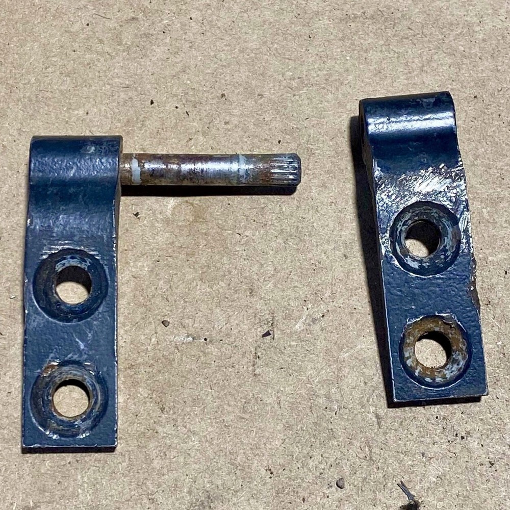 Mercedes-Benz W124 S124 Wagon Rear Trunk Floor Hinge Set