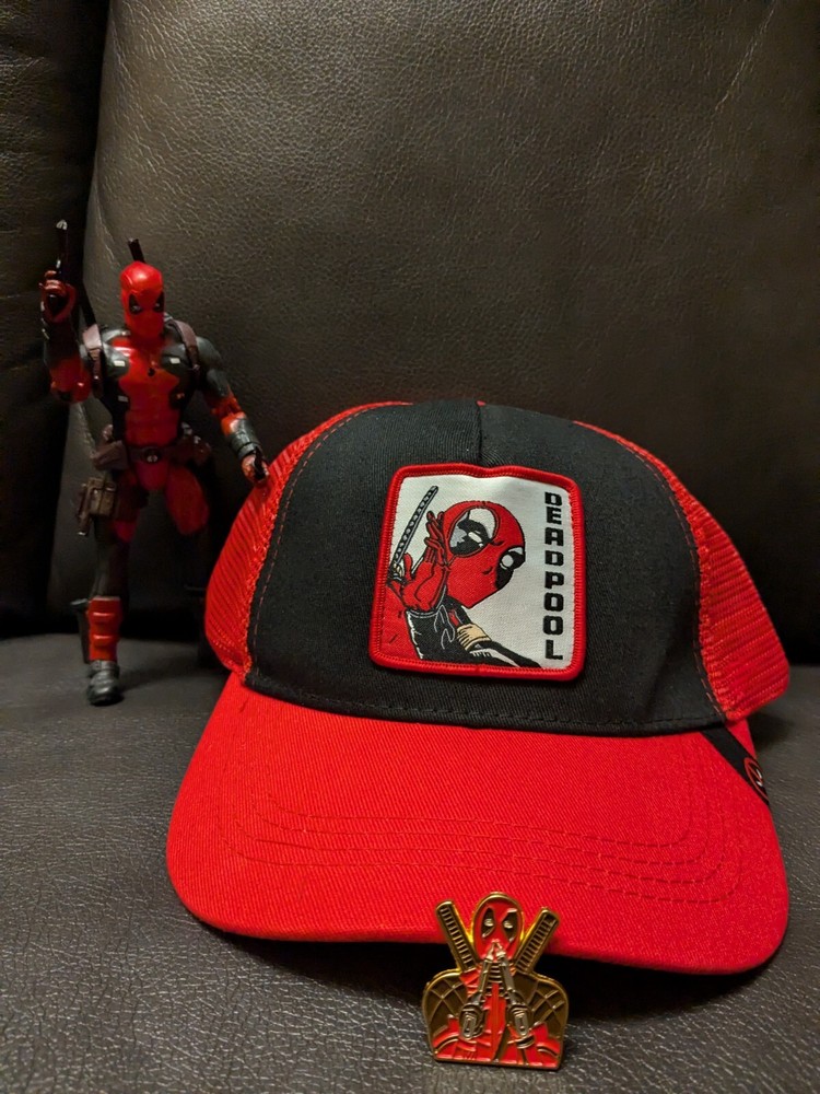 Marvel Deadpool Light-Up Action Figure with Weapons Hat and Collectible Metal Pin