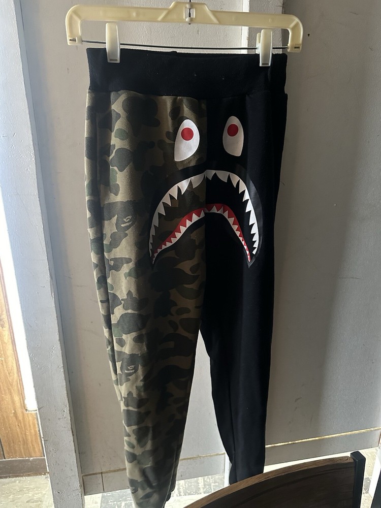 A Bathing Ape Sweatpants Green And Black Camo Medium BAPE Medium Men’s Japan