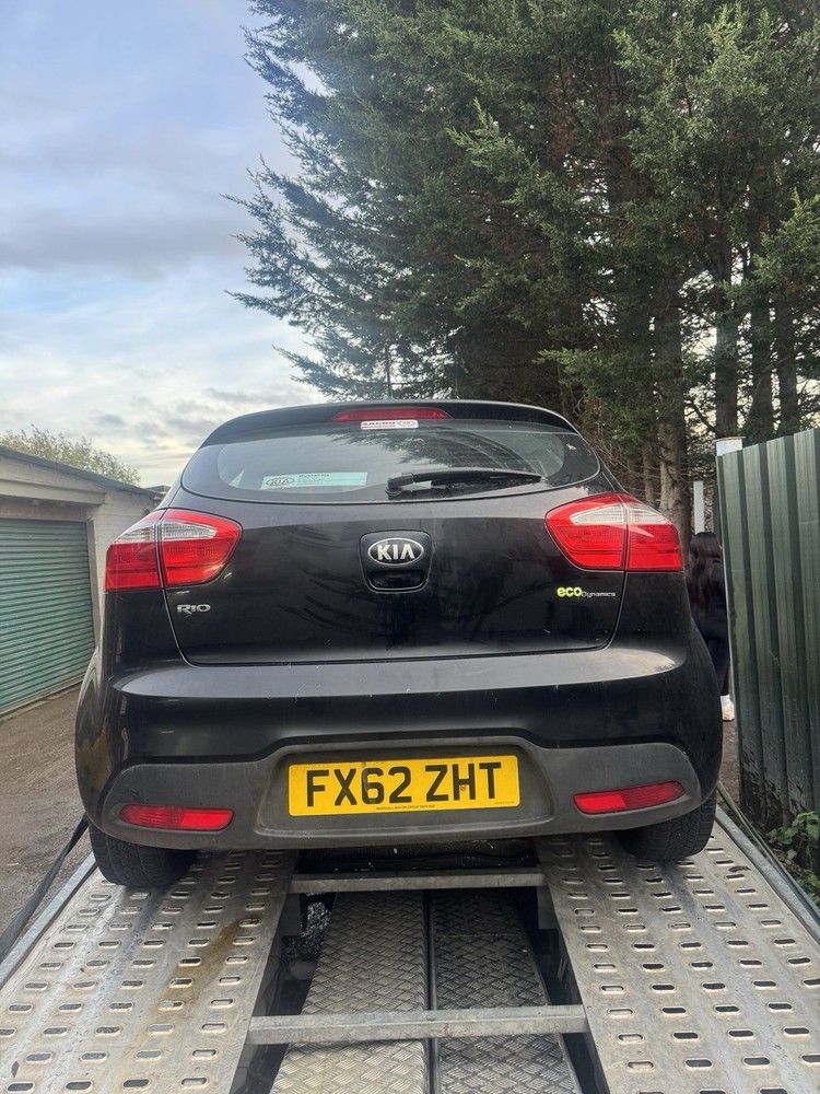 KIA RIO HATCHBACK 5DR MK3  2012 black   *BREAKING* Car Parts