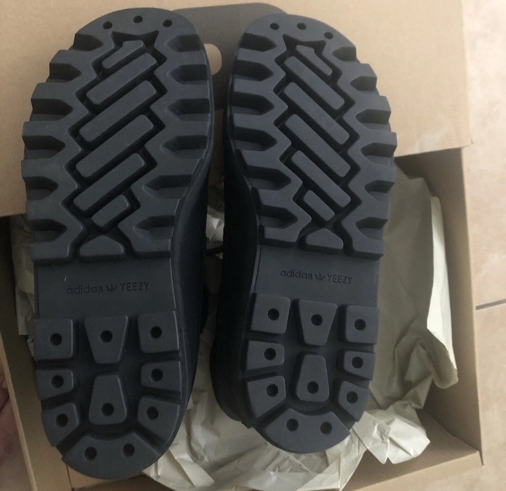Adidas Yeezy 950 M Boots Pirate Black IG8188 (size 5 1/2)