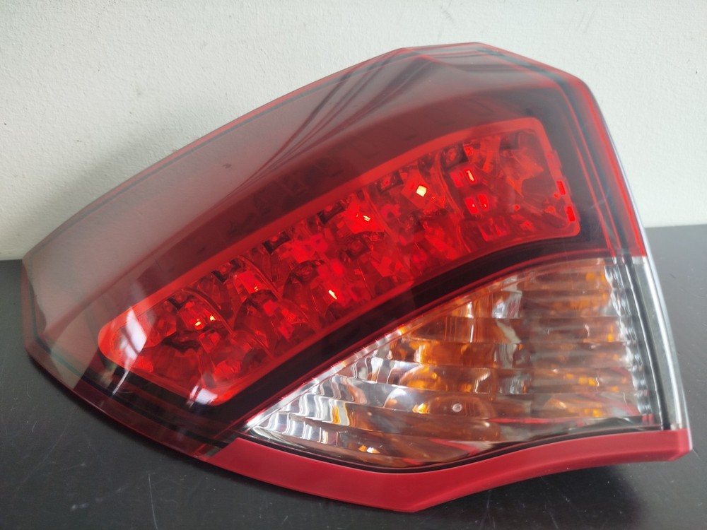 renault laguna 2011 rear tail light n/s outer