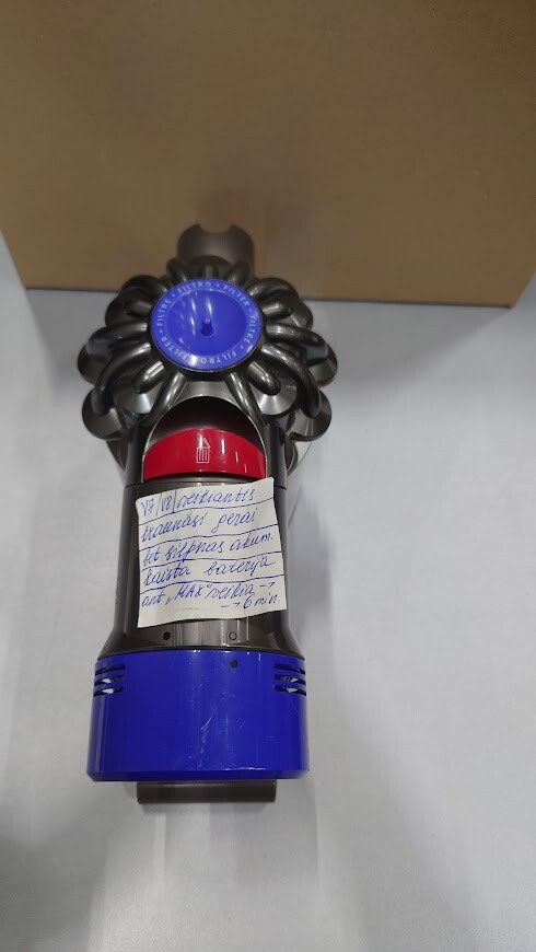 Dyson V7 V8 Vacuum Used Weak Battery No Accessories