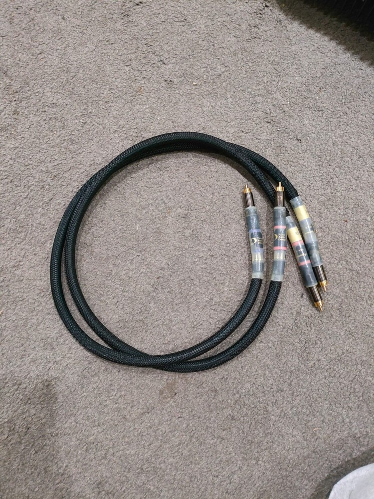 PURIST AUDIO DESIGN AQUEOUS REV. A PAIR OF 1 METER RCA SIGNAL CABLES
