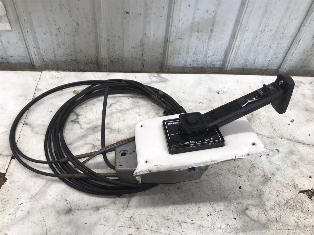Carver 2557 Boat MerCruiser Quicksilver side throttle shifter control controller