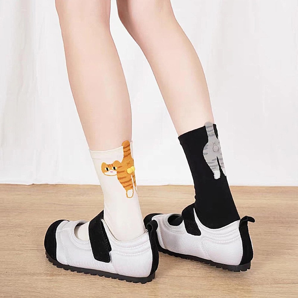 1 Pair of Women's Calf Socks with Funny Novelty Animal Cat and Balls