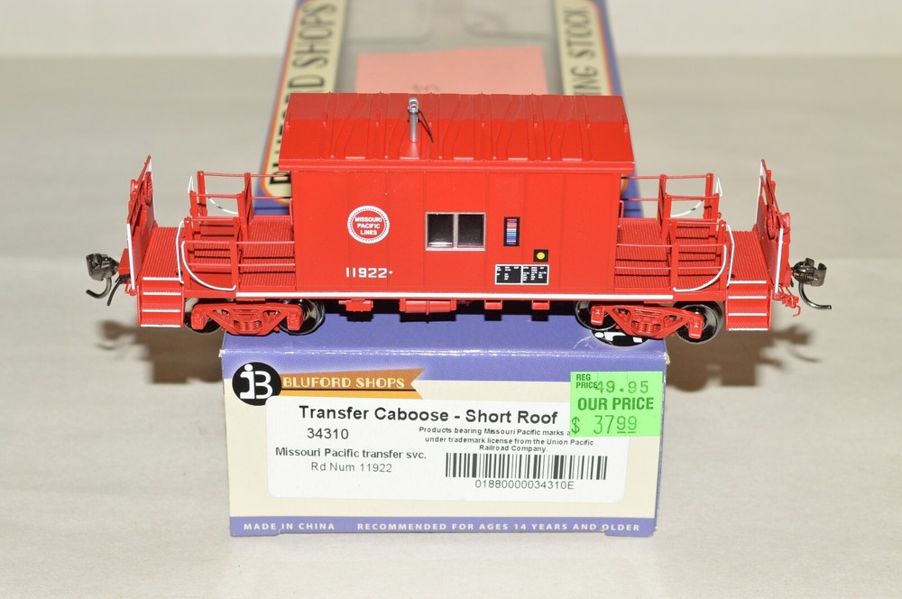 HO scale Bluford Shops Missouri Pacific RR transfer caboose car train