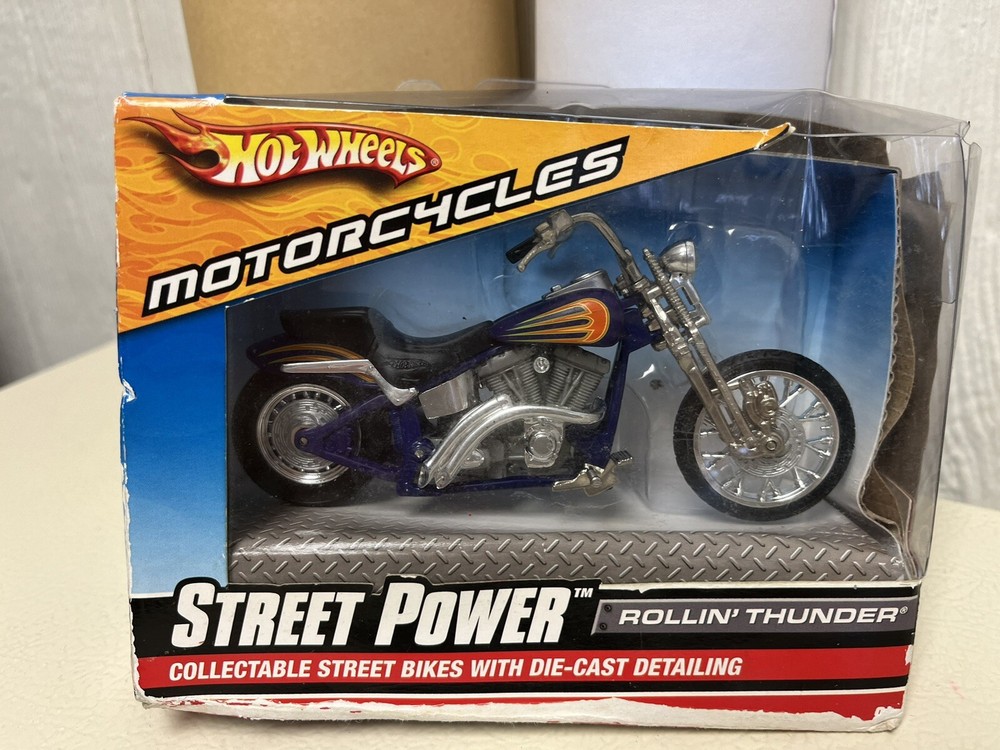 Hot Wheels Rollin’ Thunder 1:18 scale Motorcycle Purple 12/4/24 M