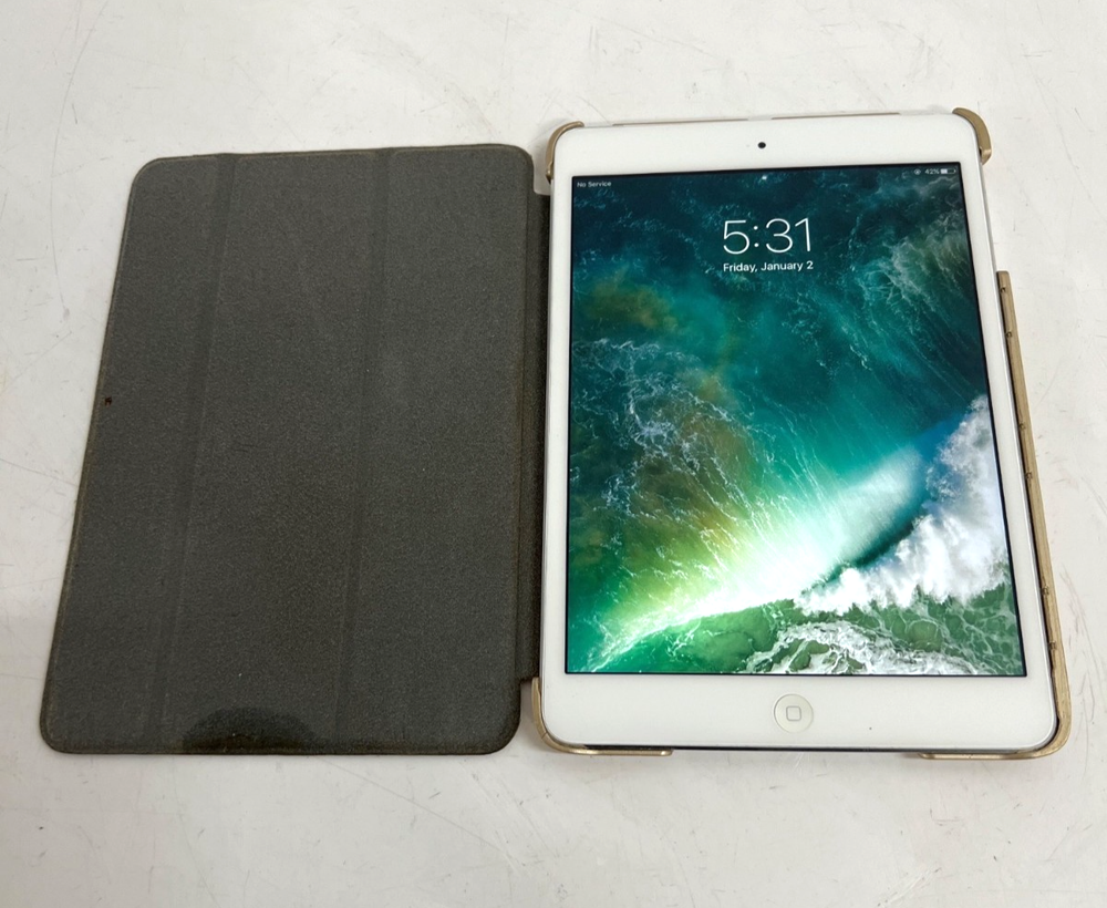 APPLE iPad Mini 2 A1490 2nd Generation Tablet