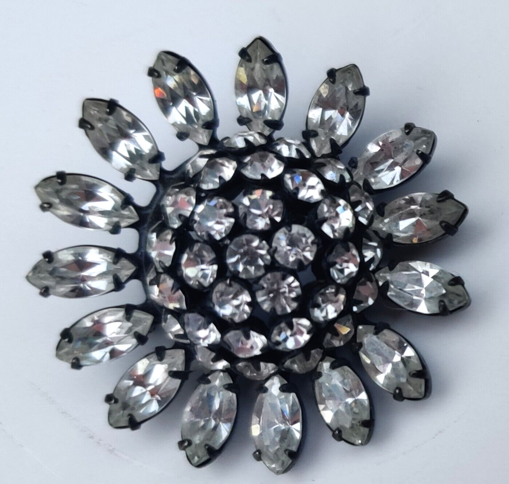 Rare Schreiner Crystal Brooch Verified Japaned Back 1.75