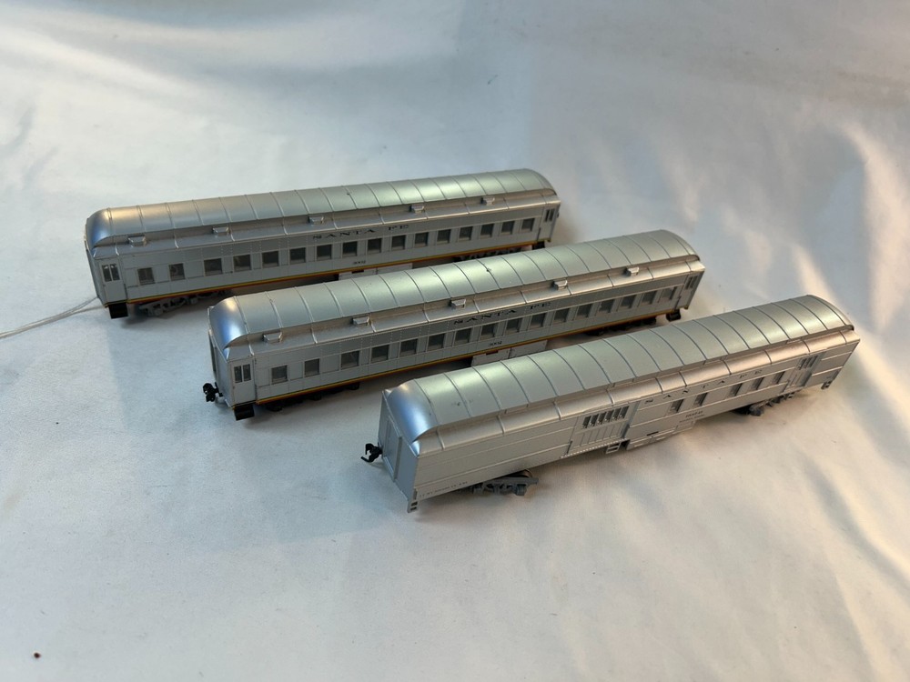 Unknown Brand HO Scale Heavyweight Santa Fe 3 Car Set *FREE SHIPPING*
