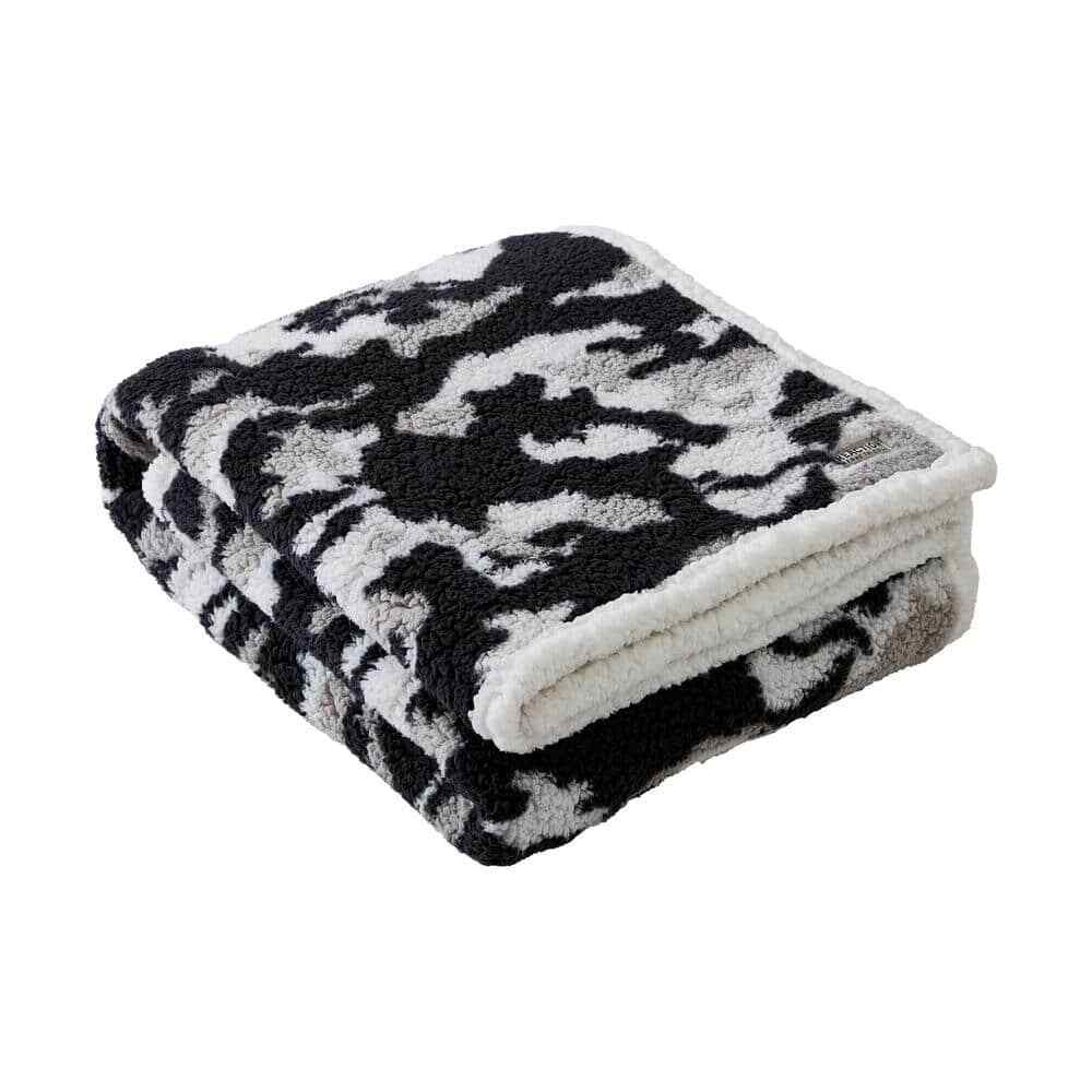 Blend Out Grey/Black Sherpa Throw Blanket