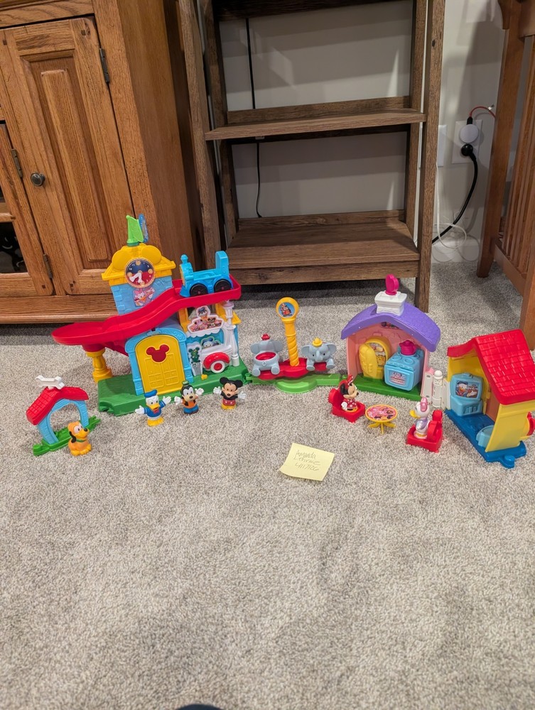 Fisher-Price Little People Day at Disney/Mickey And Minnie house