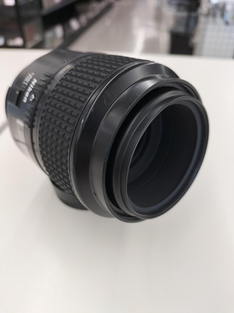 Nikon AI AF Micro Nikkor 105mm f/2.8D Telephoto Macro Lens for DSLR