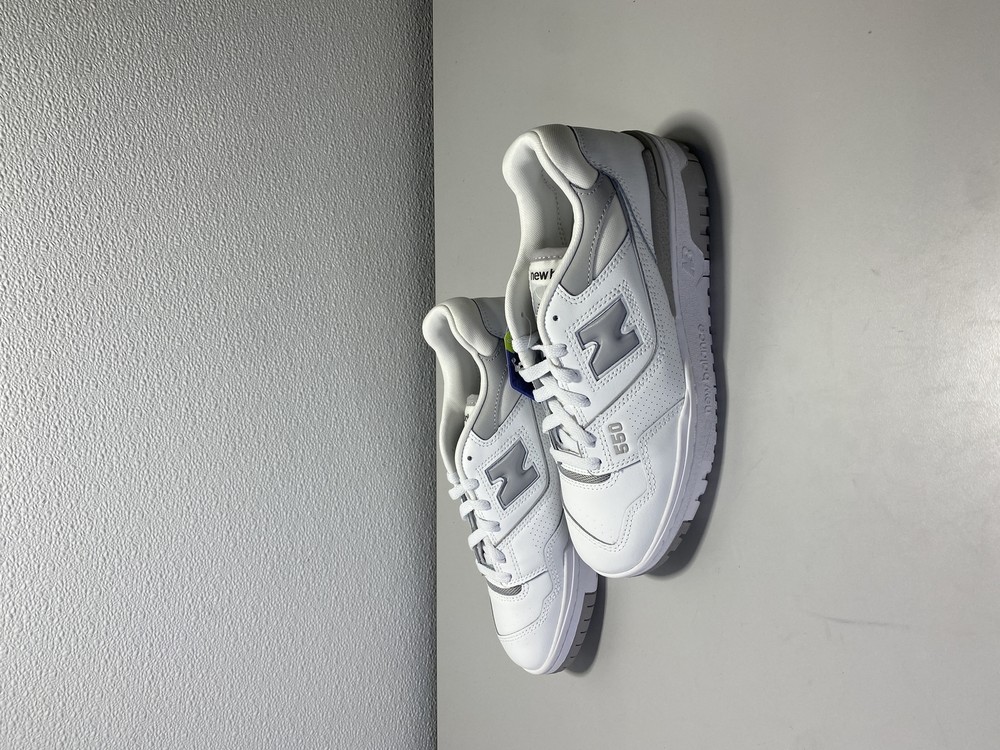 New Balance 550 Low Top Women's Size 9.5 White Grey Comfort Sneaker