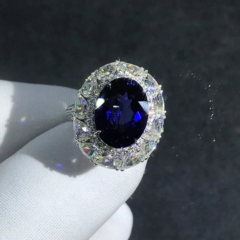 8.5 Carat Oval Blue Lab Sapphire in 18K Gold Ring