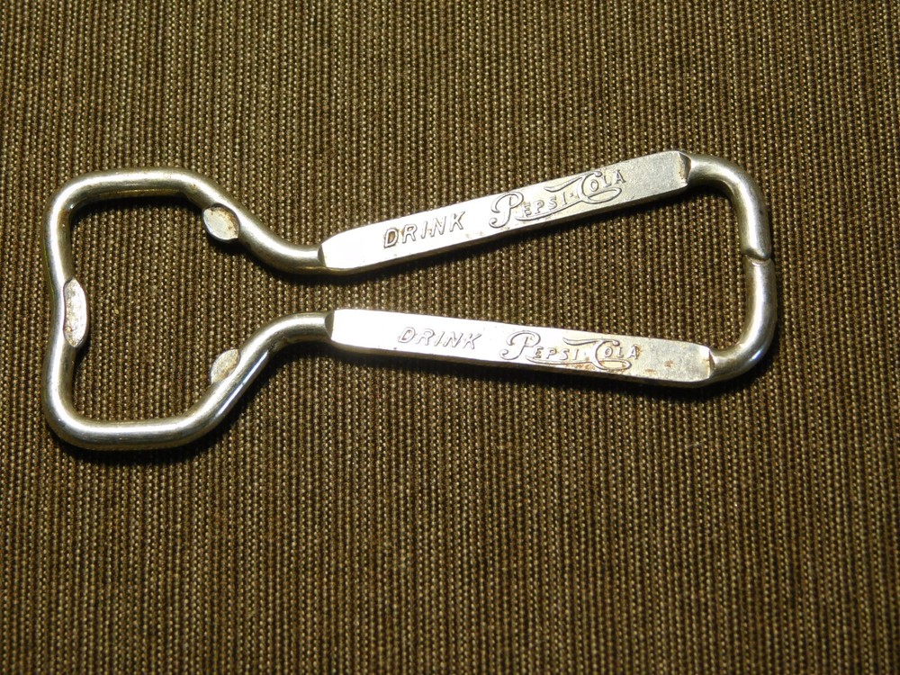VINTAGE BAR DRINK PEPSI COLA SODA  BEER BOTTLE OPENER