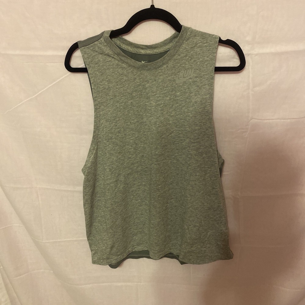 Nike Tee Size L