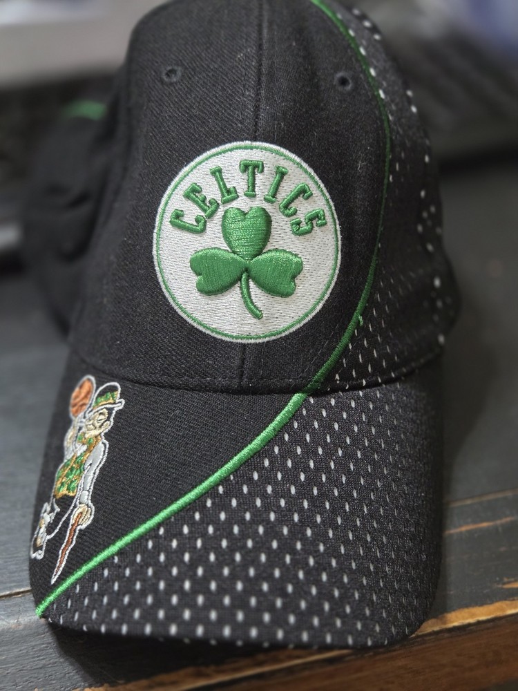 NWT Black W/Green Bill BOSTON CELTICS Adjustable Hat Vintage