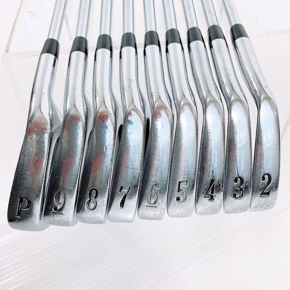 Titleist 690CB Forged Iron Set 2-9+Pw DynamicGold S300 9pcs RH Golf Clubs Used