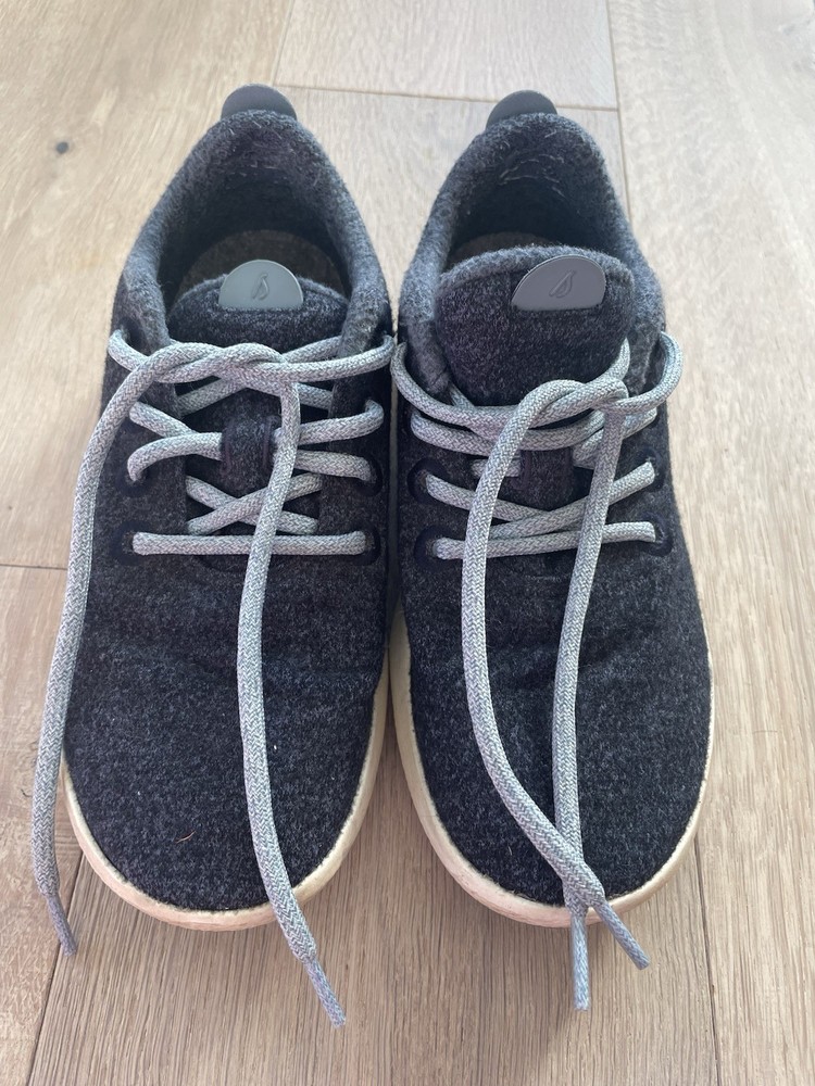 Allbirds Women's Wool Runner Mizzle navy blue - size 8