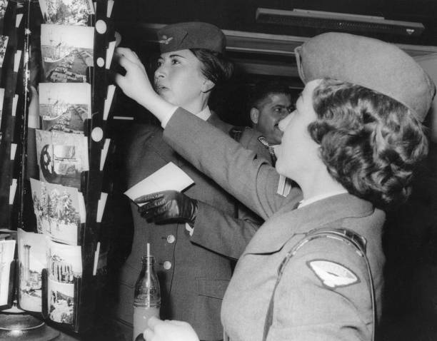 Canadian Airwomen Choose Postcards To Send Home Cyprus 1964 Old Photo