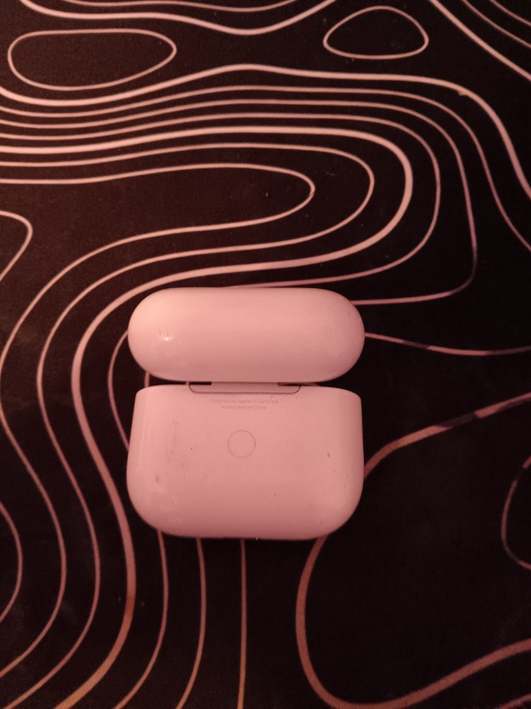 Apple AirPods Pro 2nd Generation with MagSafe Wireless Charging Case