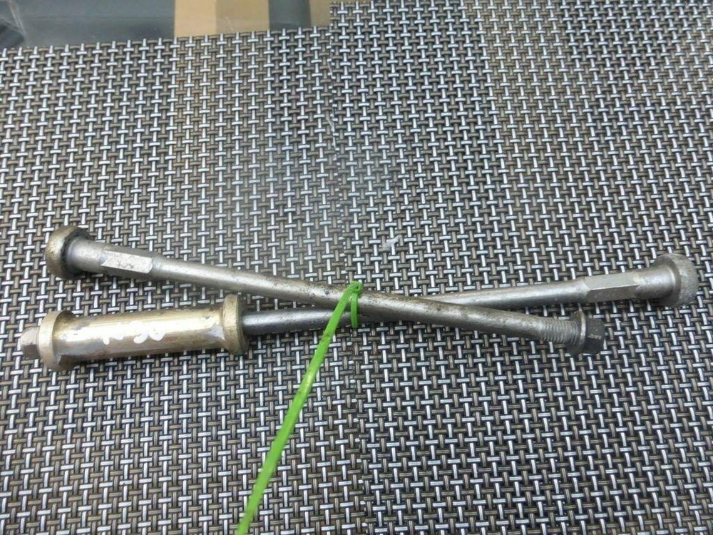 KAWASAKI ZX10R C1H C2H 2004 2005 REAR ENGINE BOLTS