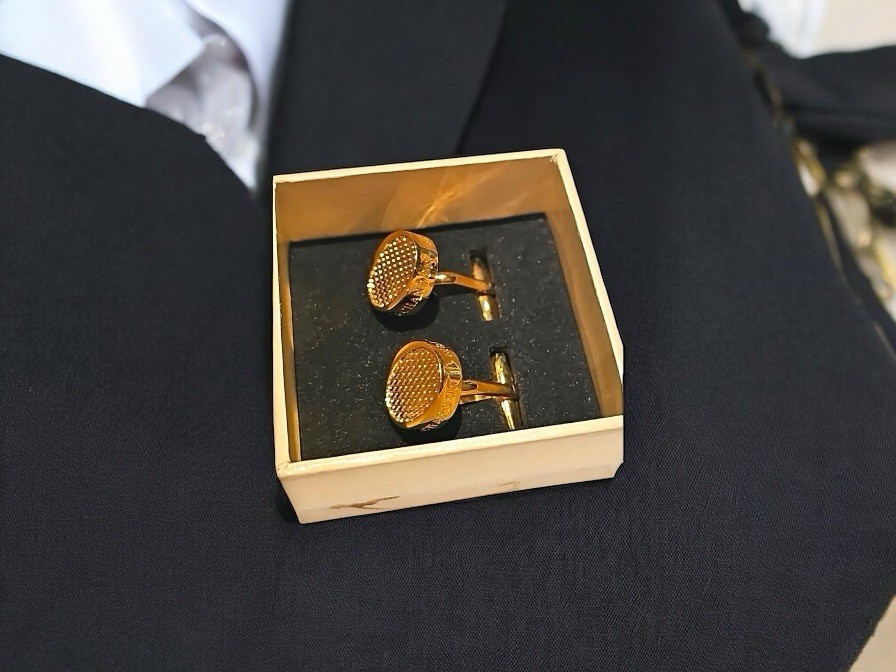 Moet & Chandon Cufflinks Champagne/Gold Tone NIB