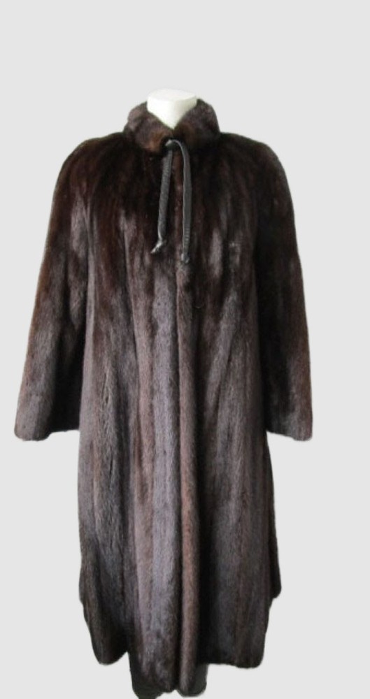 Women's Size 10 Mahogany Mink Fur Coat Jacket in Mint Condition