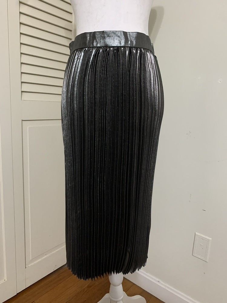 Amour Vert Skirt Size Medium