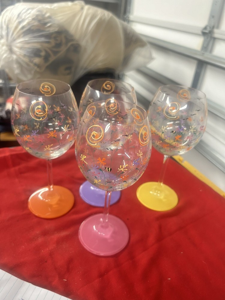 Hand Painted Wine Glasses Set of 4 - Elegant & Unique