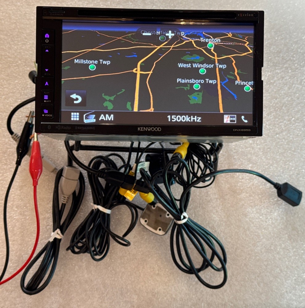 KENWOOD DNX695S Navigation Touchscreen Bluetooth Apple Android Play Radio Usb